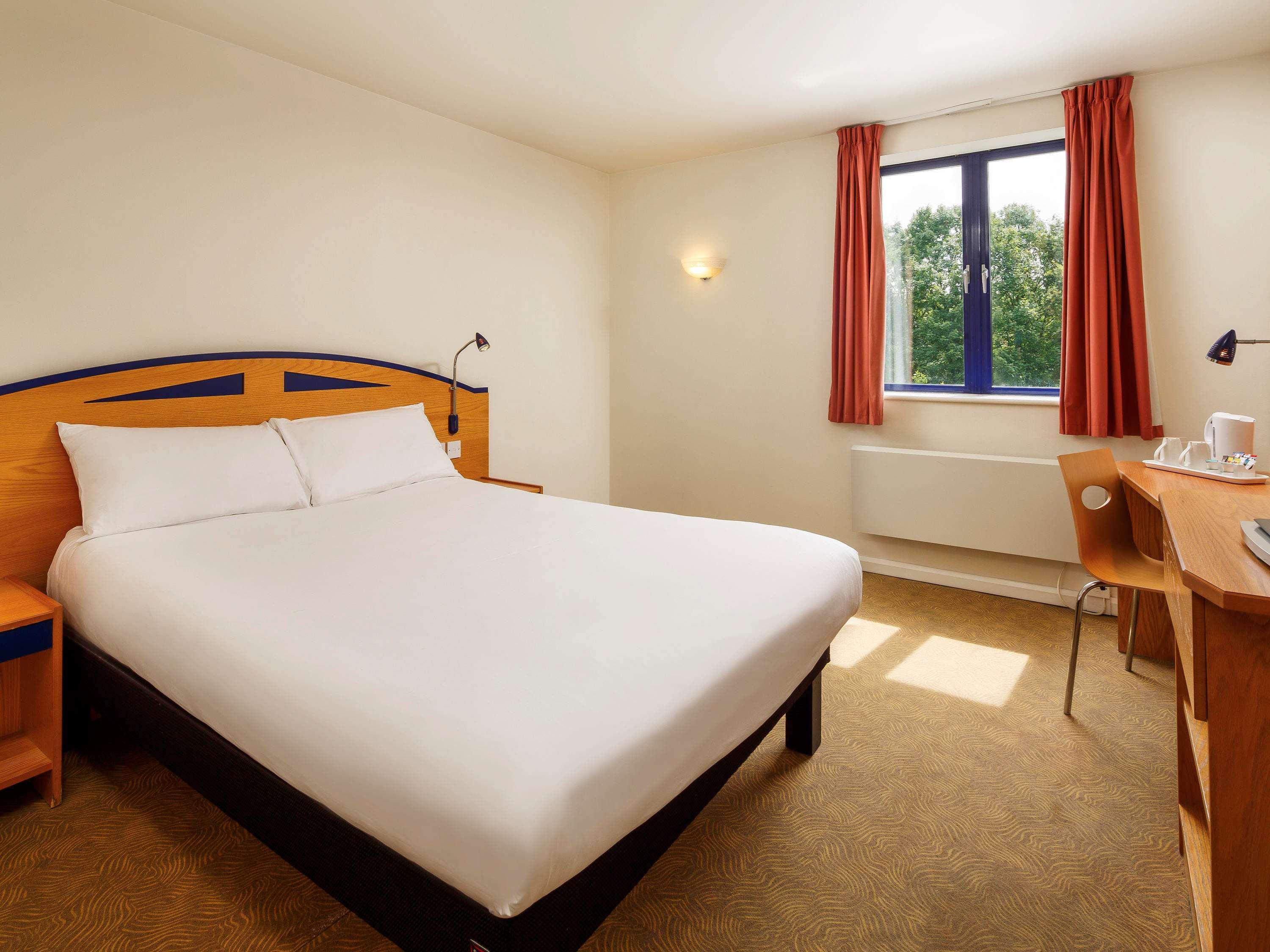 Ibis Wellingborough Hotel Kültér fotó